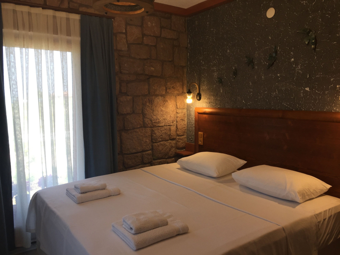 Others 4, Elyada Konuk Evi (+8 Yaş ), Bozcaada