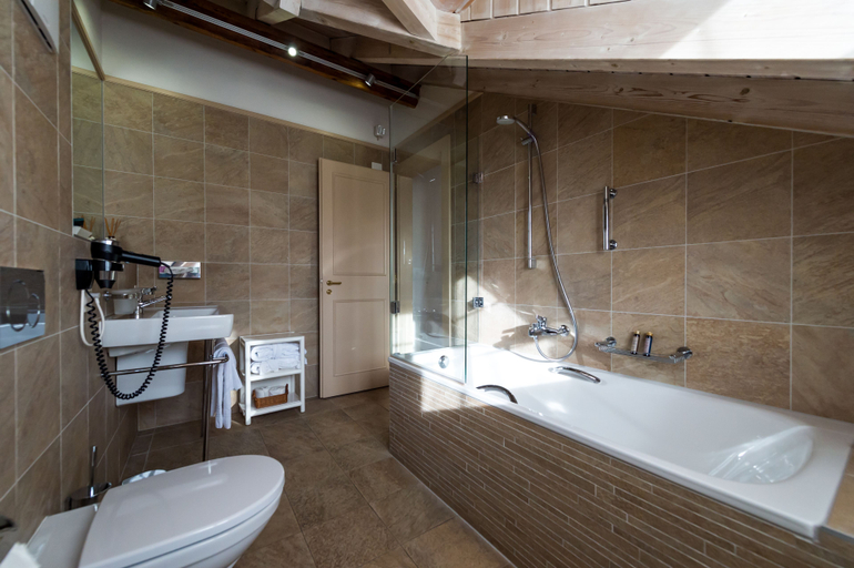 Bathroom 3, Auberge du Raisin, Lavaux-Oron