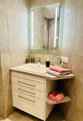 Bathroom 3, Ferienwohnung 2 Marianne Holzl, Berchtesgadener Land