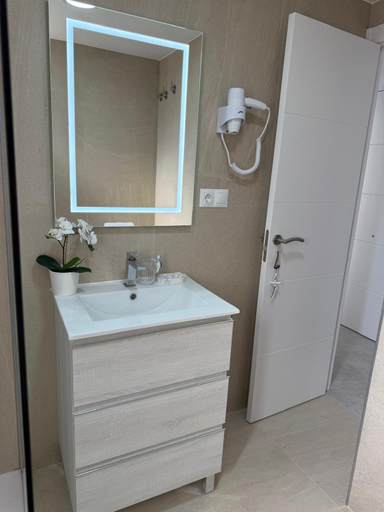 Bathroom 3, Jupiter 14 con vista a la ciudad - 1 dormitorio, Málaga