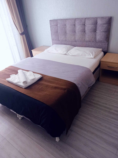 Others 4, Ova Otel, Merkez