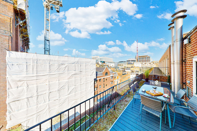 Others 4, Stay In Bond Street, London