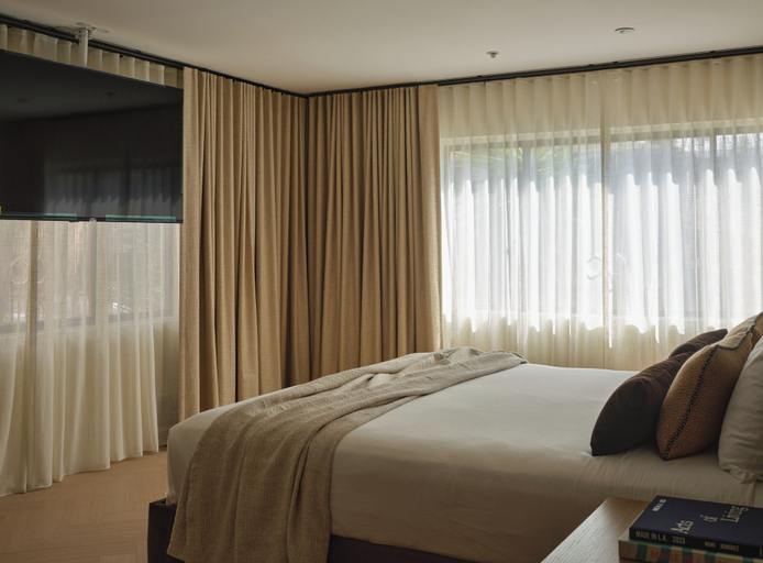 Room 2, The Ivory, Los Angeles