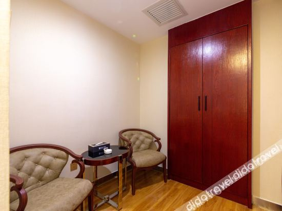 Others 3, Haolong Hotel, Qujing