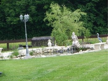 Others 4, Le Petit Domaine de Bois Avril, Yonne