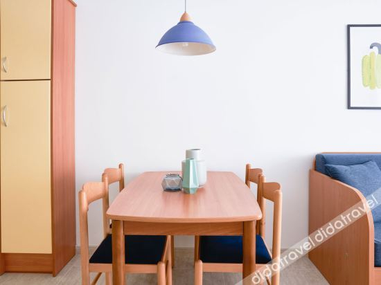 Others 5, Beatrix 2000 - Caliu apartments, Barcelona