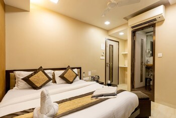 Others 3, Colaba Suites, Mumbai City