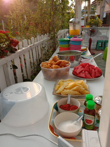 Food & Drinks 4, Bunny Hill Resort, Sattahip