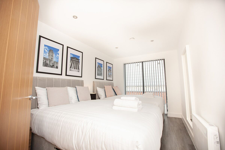 Bedroom 2, SGT Peppers 1-Bedroom City Centre Apartment, Sefton