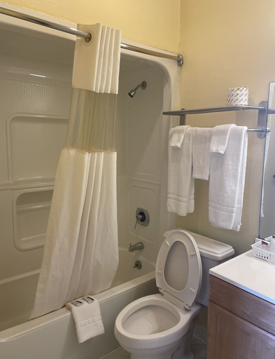 Bathroom 4, Relax Inn, Frio