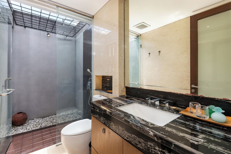 Bathroom 5, Tolgay Living Villas, Badung