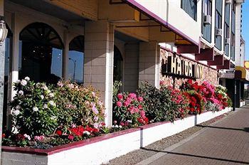 Others 3, Harbourside Inn, Comox-Strathcona