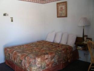 Others 5, Western Motel Ranchester, Sheridan