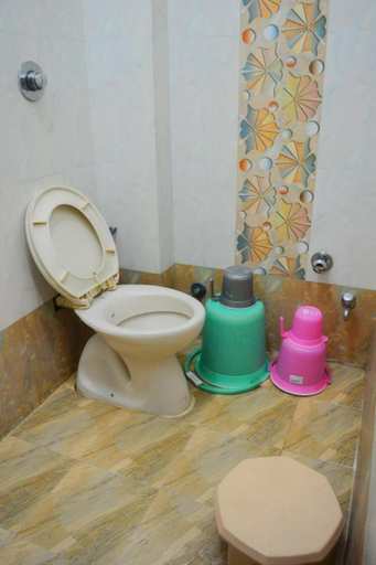 Bathroom 4, Hotel Royal Palace, Ujjain