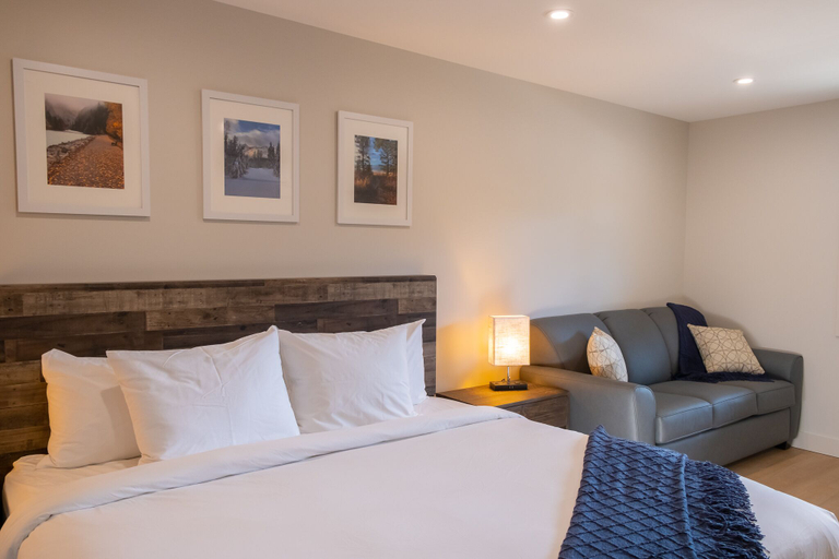 Others 3, Rooms at Riveredge, Columbia-Shuswap