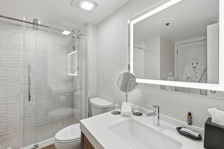 Bathroom 5, Westin Trillium House, Blue Mountain, Grey