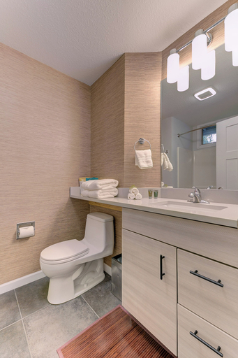 Bathroom 4, The Shores Lake View Condo Unit 5658, Grand Traverse