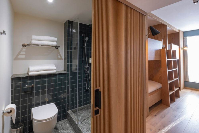 Bathroom 3, Mollie's Motel & Diner Bristol, South Gloucestershire