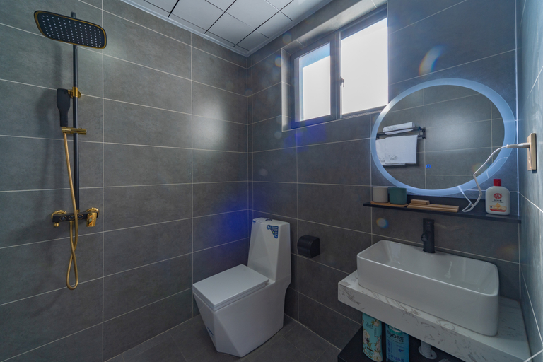 Bathroom 3, Dali sunset mountain light luxury B&B, Dali Bai