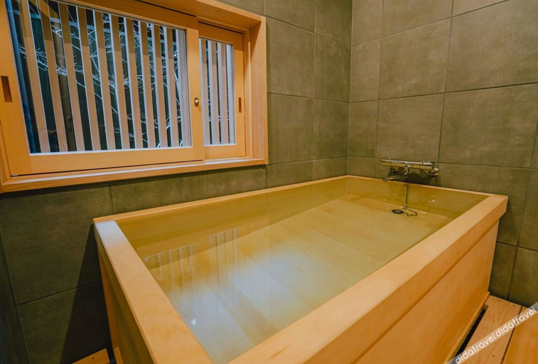 Bathroom 4, Omiya Ryokan, Kyoto
