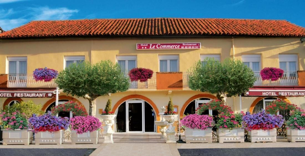 Exterior & Views, Hôtel Restaurant Le Commerce, Gers