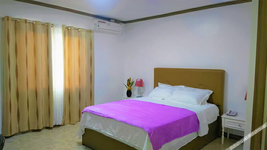 豪华大床���，泳池景观-禁烟, Airport Hotel Clark, Mabalacat