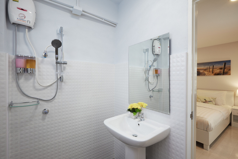 Bathroom 4, Gala Express Villa, Pattaya