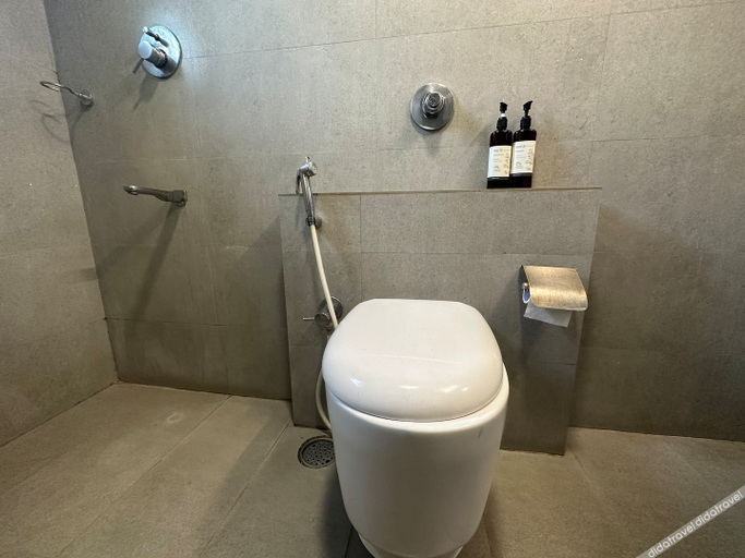 Bathroom 5, UPAR Hotels Indiranagar, Bangalore