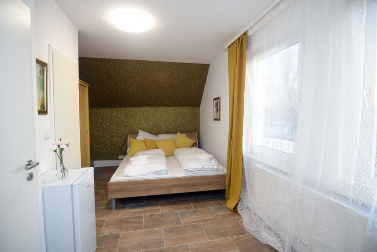 Others 2, Hotel Ena, Region Hannover