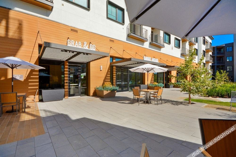 Others 2, Bluebird Suites near Facebook HQ, San Mateo