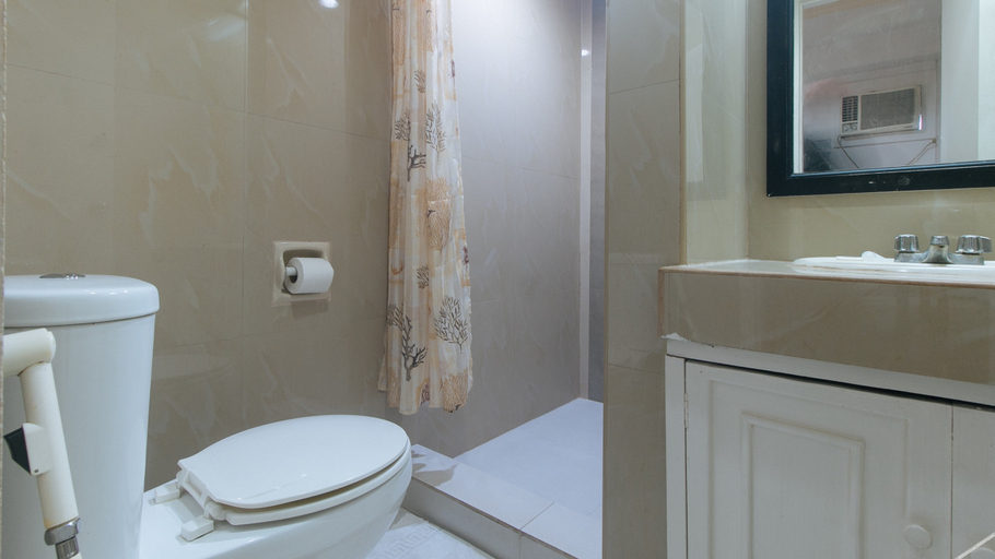 Bathroom 4, Sunette Tower Suites Makati City Center, Makati City