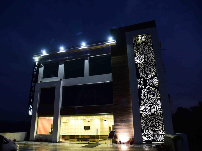 Exterior & Views 1, Hotel Kangra Rodeway Inn, Kangra