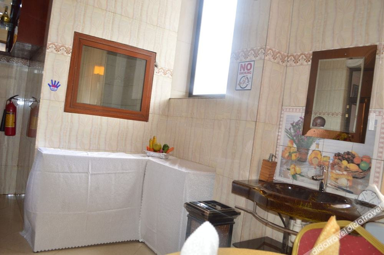 Bathroom 5, New Popex Hotel, Ilala
