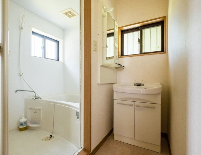 Bathroom 3, Lupinus Kawaguchiko, Fujikawaguchiko