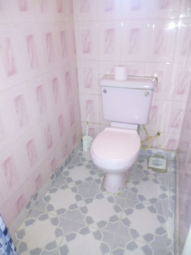 Bathroom 4, Ropaka Hotel, Kilifi South