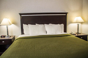 Guestroom 2, Quality Inn & Suites North, Richland