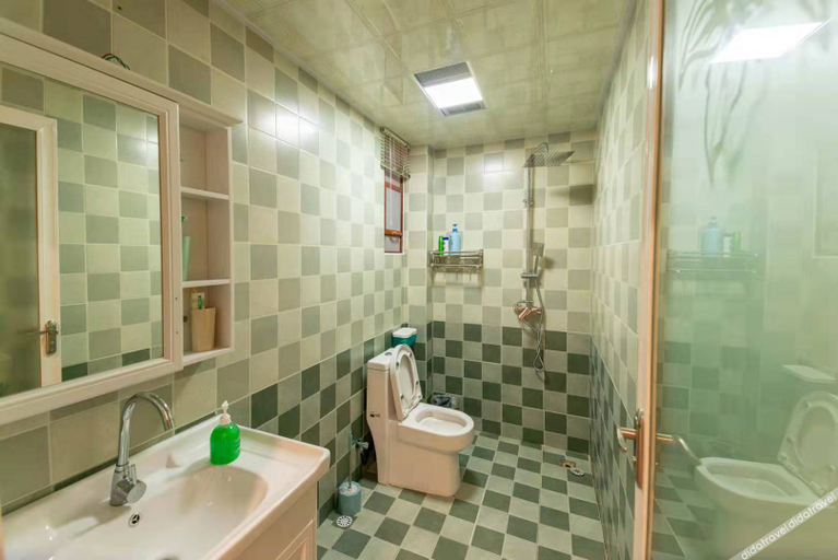 Bathroom 3, Banshan Zhisu Boutique Hostel, Leshan
