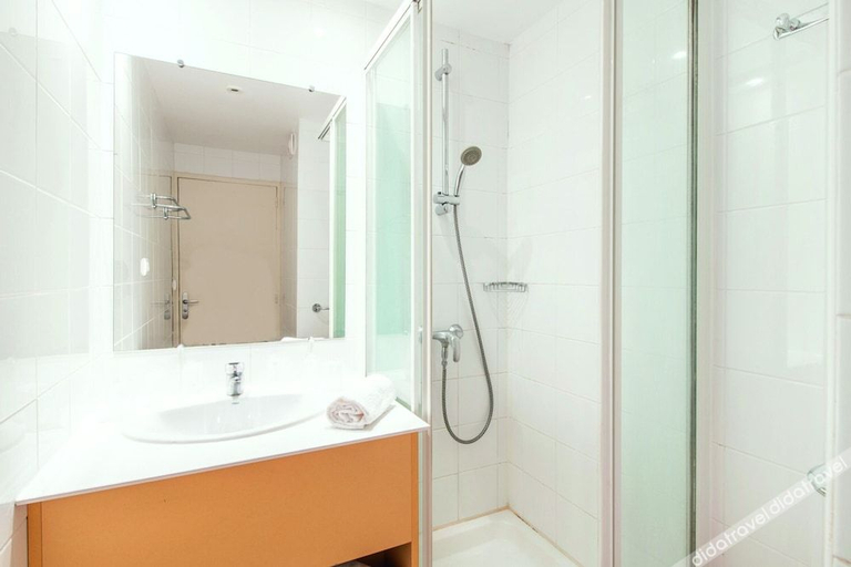 Bathroom, SOWELL Family Le Grau Du Roi, Gard