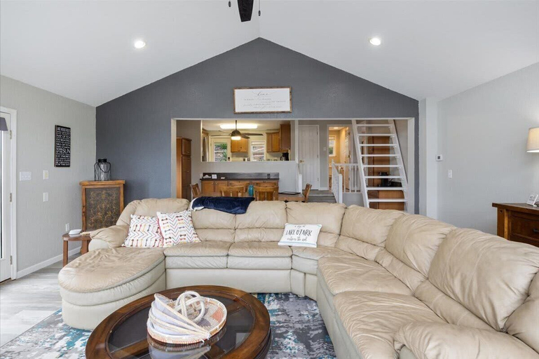 Living area 3, Beautiful Lake Front Home With Private Dock In Lick Branch Cove, Morgan