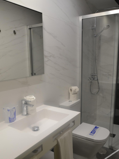Bathroom 5, Guatiza Apartments, Las Palmas