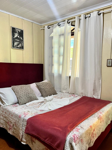 Bedroom 2, Pousada & Camping Tubarao, Paranaguá