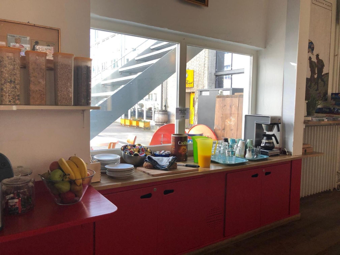 Food & Drinks 2, Basel Backpack - Hostel, Basel