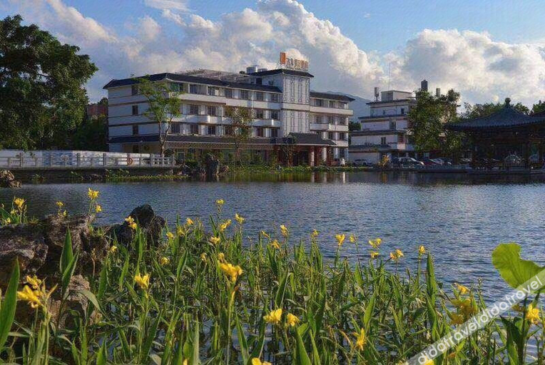 Exterior & Views 1, Feilong Holiday Hotel, Yunfu