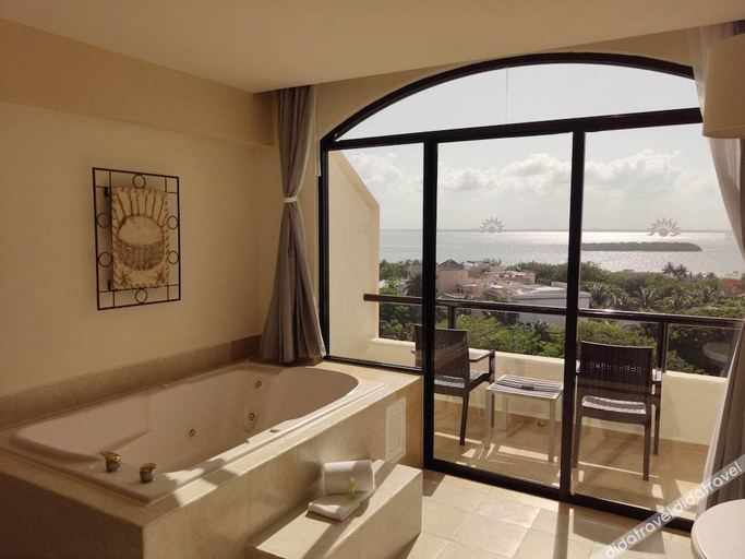 Bathroom, Golden Parnassus Resort & Spa - All Inclusive (Adults Only), Benito Juárez