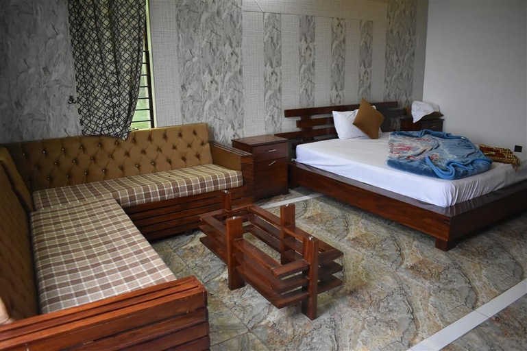 Others 3, Moosa Heights, Rawalpindi