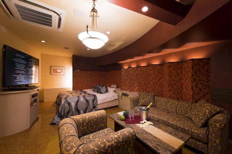 Others 4, Restay Tina Grace - Adults Only, Hadano
