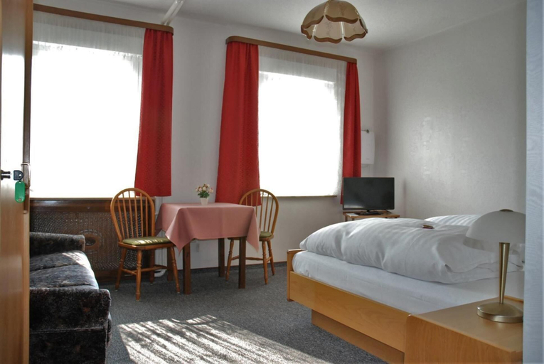 Bedroom 3, Hotel Lahnhof, Rhein-Lahn-Kreis