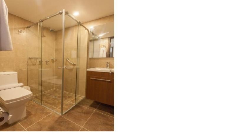 Bathroom, Plaza Carnaval, San Juan de Pasto