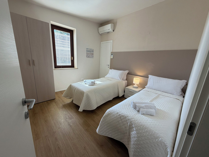 Bedroom 4, Corteallago, Brescia