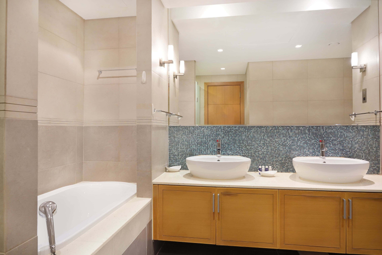 Bathroom 5, Maison Privee - Modern and Airy 2BR in Palm Jumeirah, Dubai